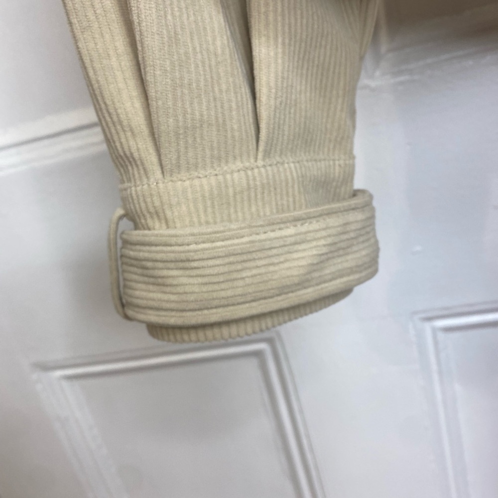 Avec Les Filles Creamy Beige Cordury Oversized Cropped
Jacket - Picture 4 of 10